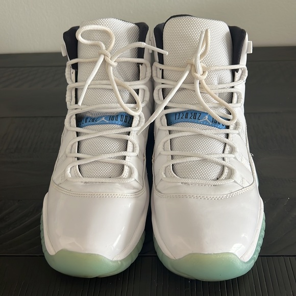 used jordan 11 legend blue